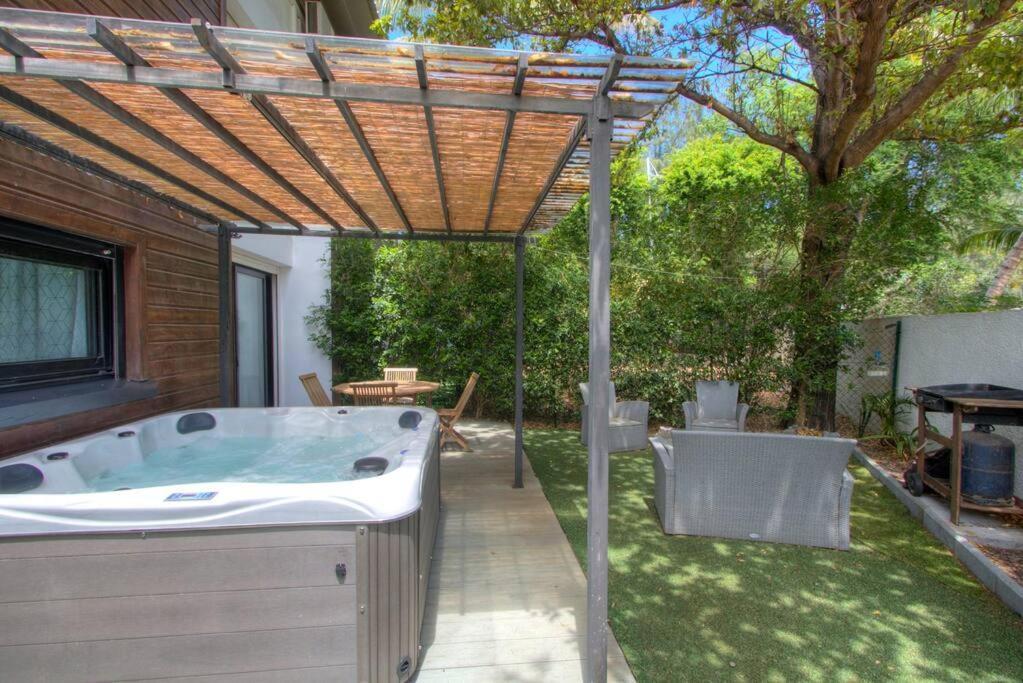 Le Grand Bleu - Jacuzzi - Apt La Saline Les Bains Exterior photo